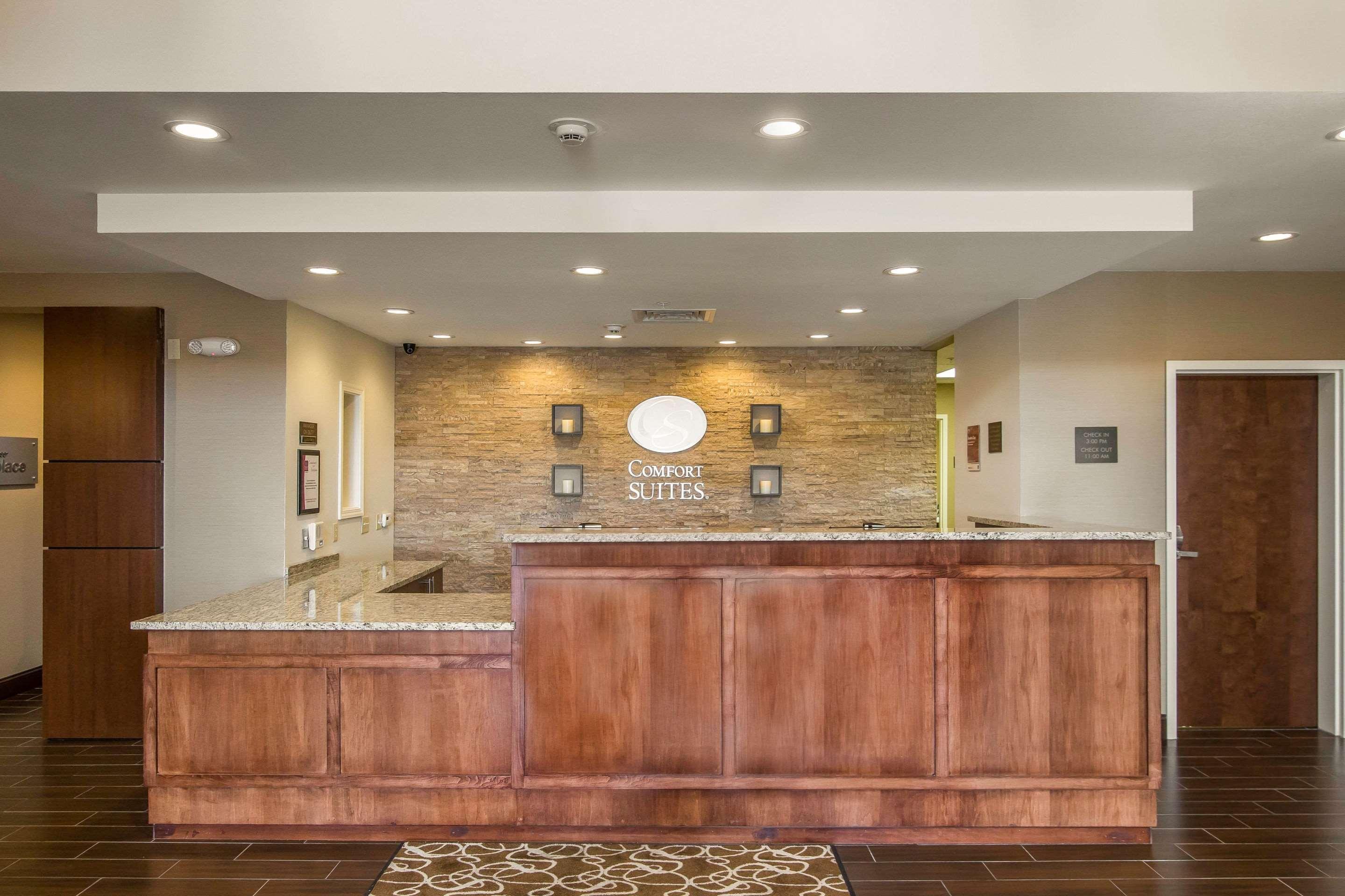 Comfort Suites - Dodge City Exterior photo